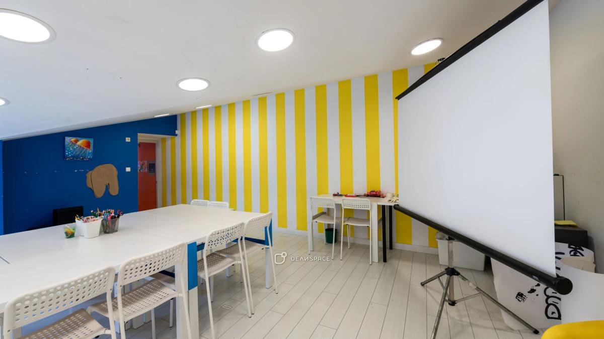 Зал с мансардой на Таганке - Фото №1