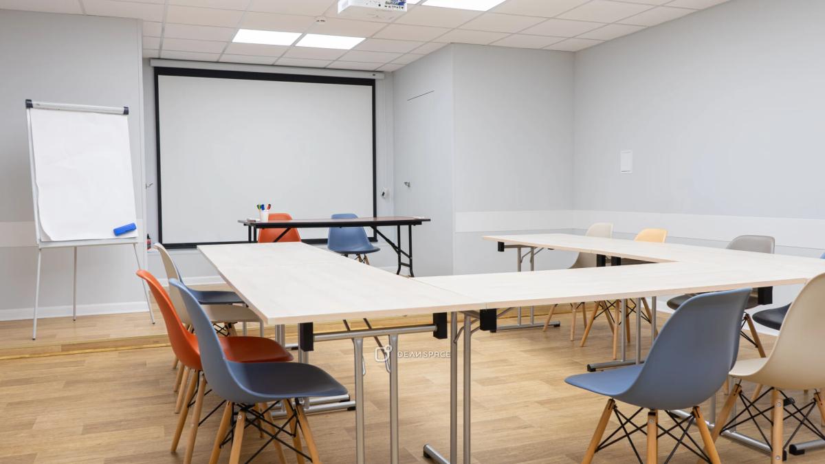 Зал для бизнес-тренингов, лекций, мастер-классов на Маяковской - Фото №1