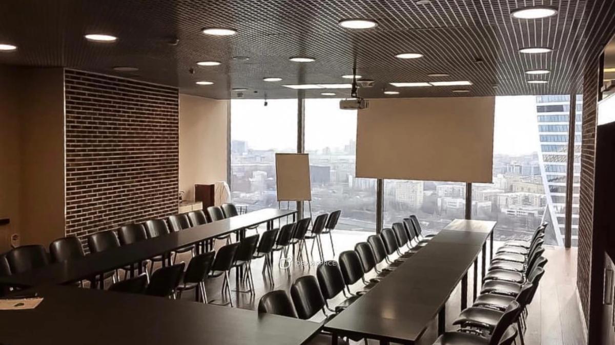 Видовая переговорная для закрытых встреч в Москва-Сити - Фото №11