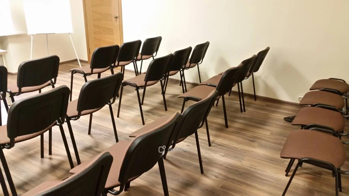 Зал "Альфа" с тренерской для семинаров, тренингов, лекций на Краснопресненской - Фото №4