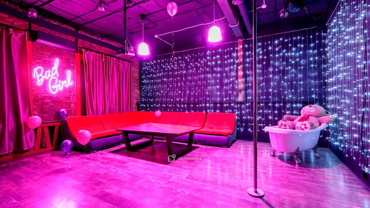 Лофт Lust Girl на Бауманской с караоке - Фото №1
