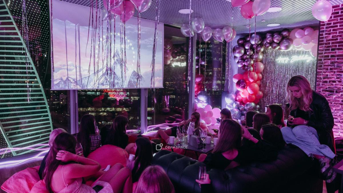 Лофт "Красный" в Москва-Сити - Фото №4