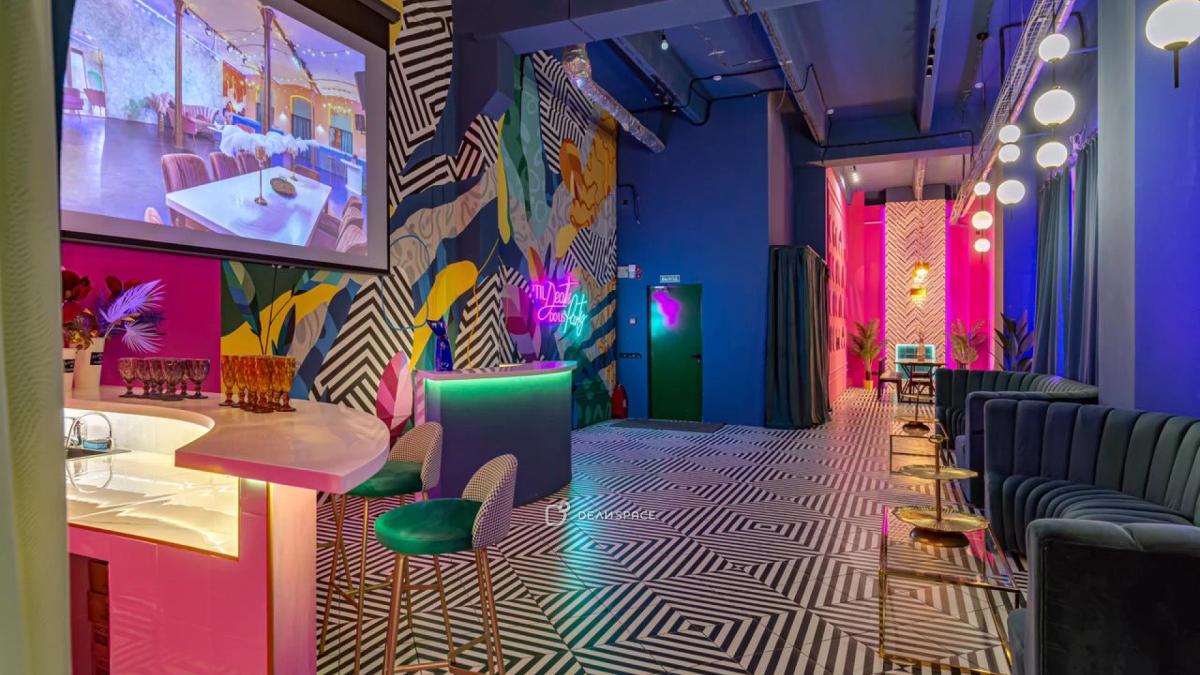 Лофт "Мира" на двух уровнях с кухней на Бауманской - Фото №1