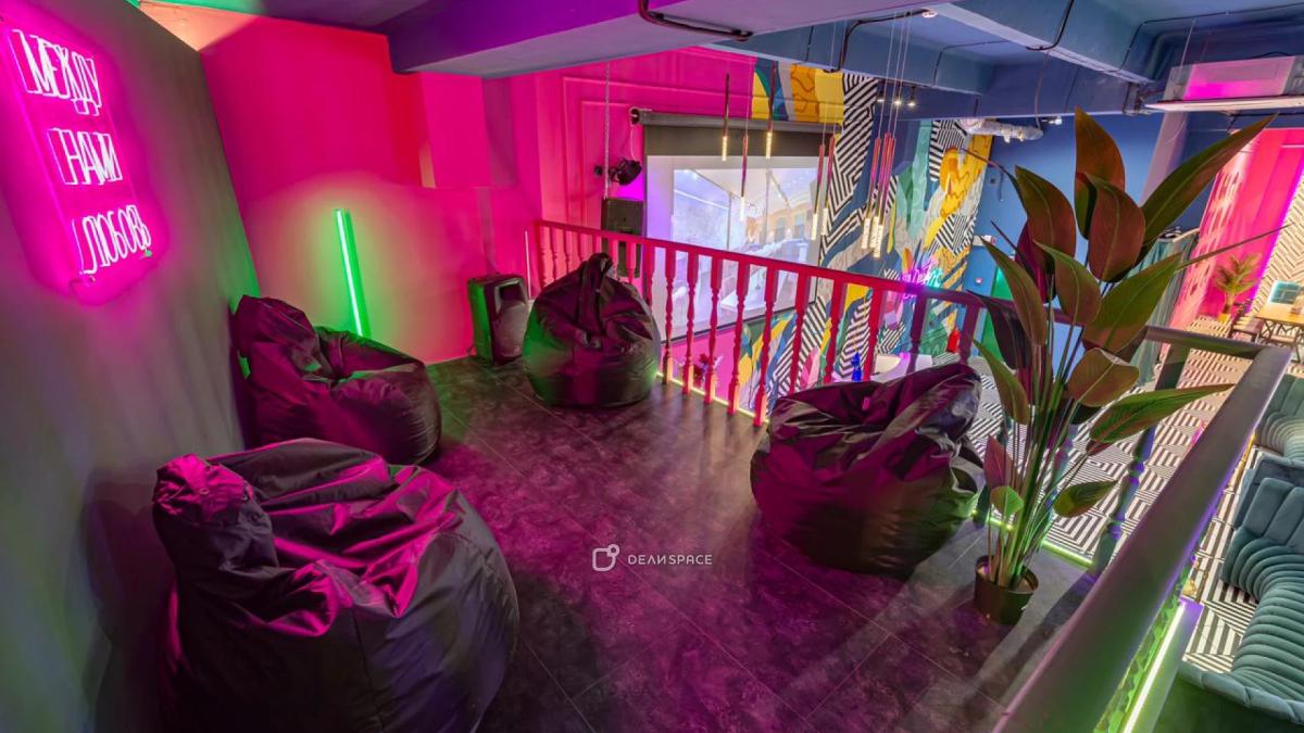 Лофт "Мира" на двух уровнях с кухней на Бауманской - Фото №3