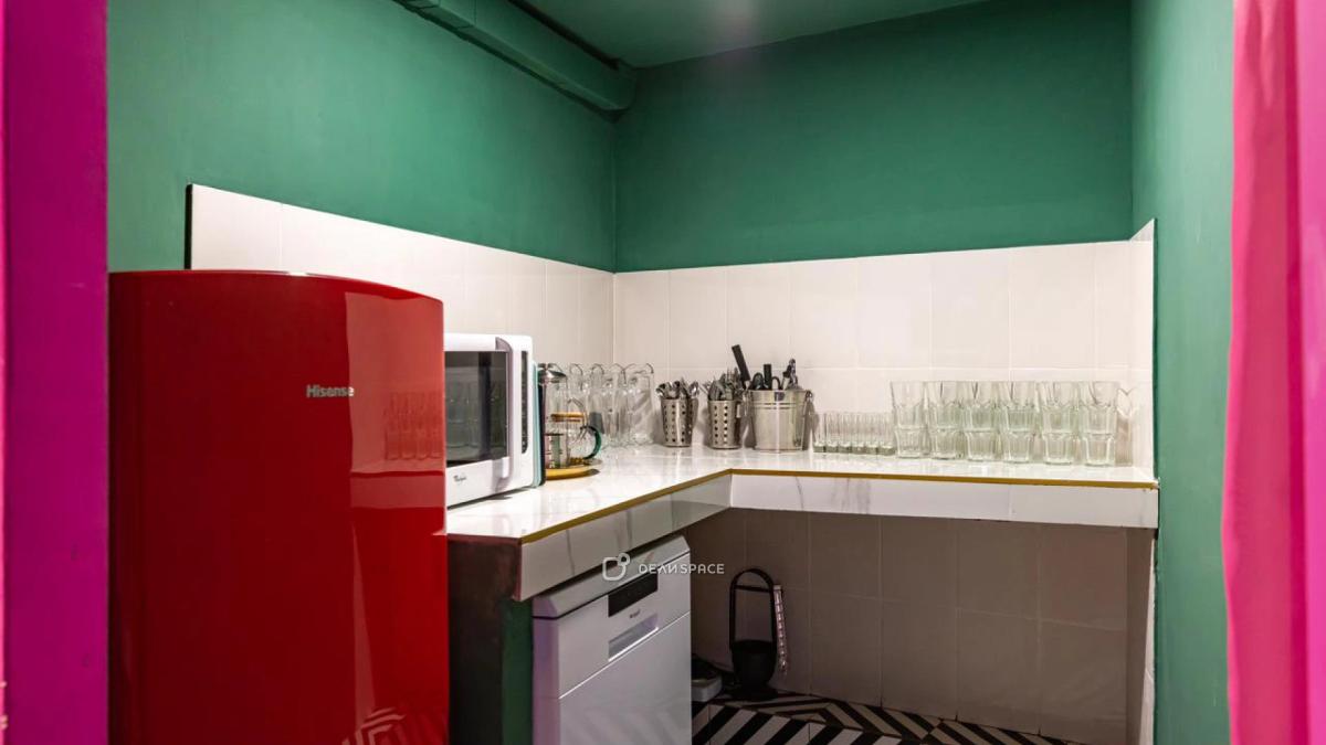 Лофт "Мира" на двух уровнях с кухней на Бауманской - Фото №5