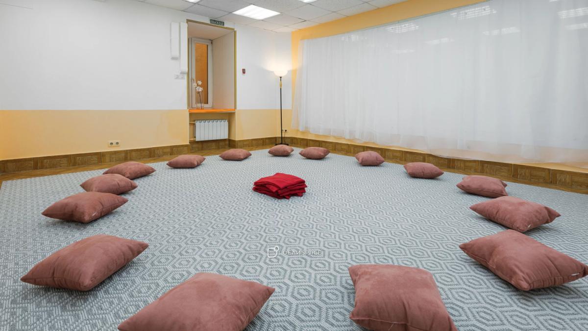 Вип-зал "Апартаменты" для тренигов, деловых и дружеских встреч, курсов, семинаров, телесных практик м. Новослободская - Фото №3