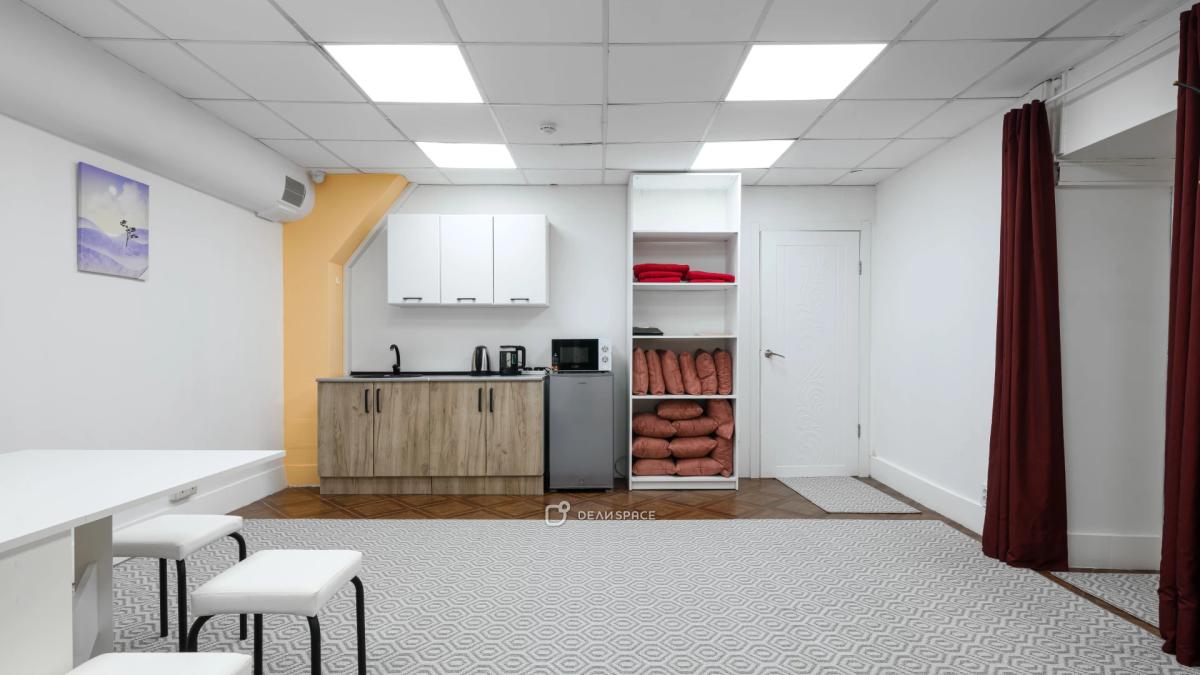 Вип-зал "Апартаменты" для тренигов, деловых и дружеских встреч, курсов, семинаров, телесных практик м. Новослободская - Фото №10