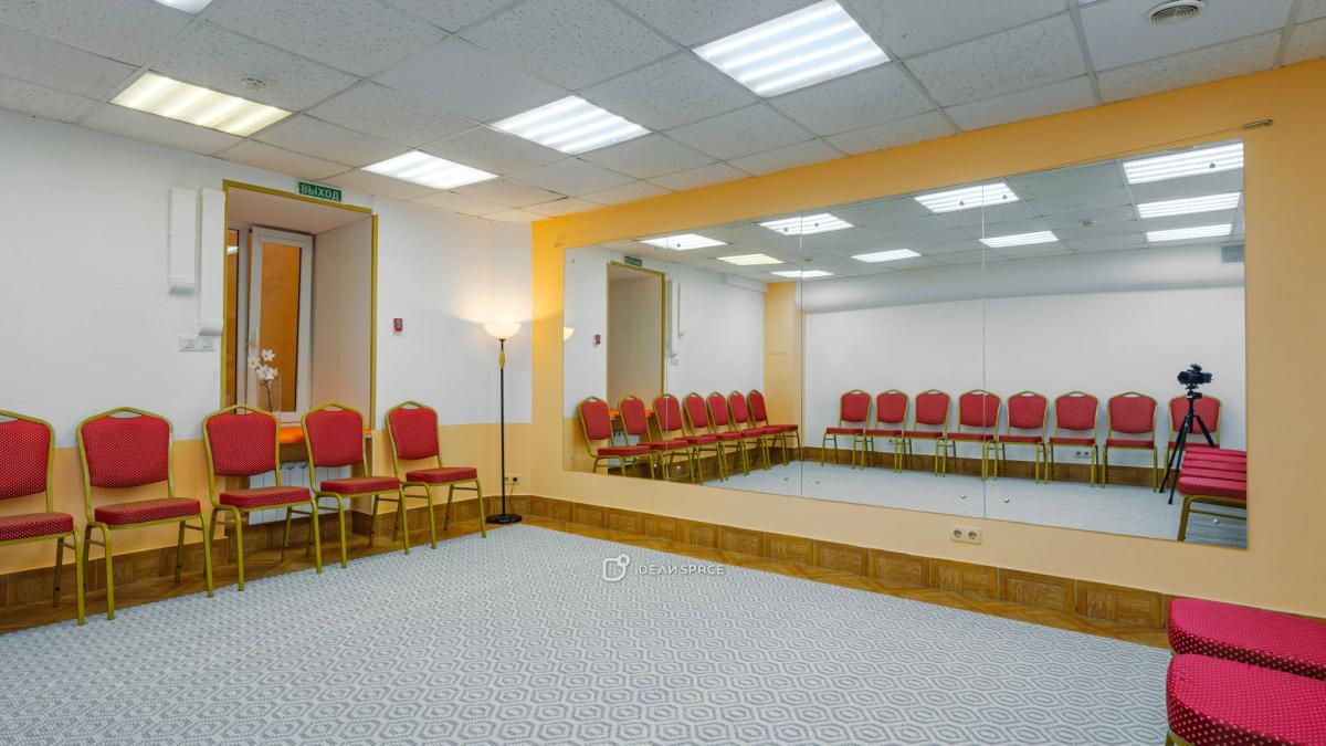 Вип-зал "Апартаменты" для тренигов, деловых и дружеских встреч, курсов, семинаров, телесных практик м. Новослободская - Фото №5
