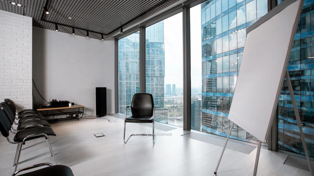 Переговорная Восток в Москва-Сити - Фото №7