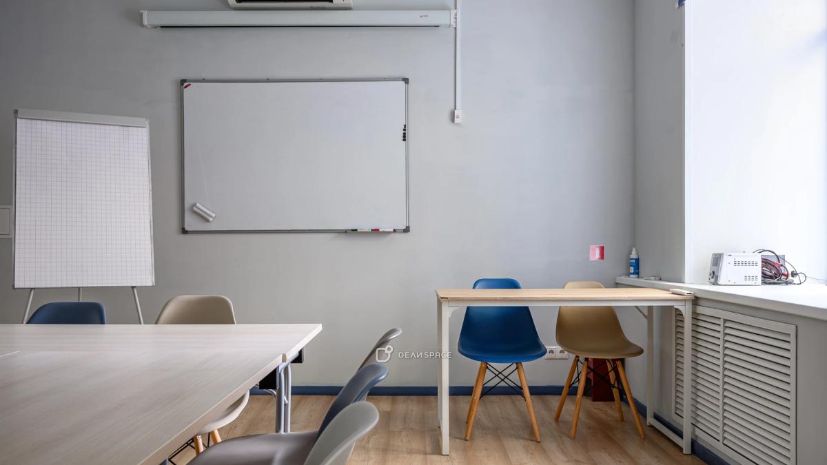 Стеклянный зал для переговоров и бизнес - тренингов на Маяковской - Фото №3