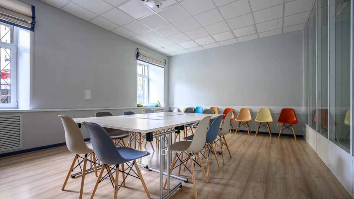 Стеклянный зал для переговоров и бизнес - тренингов на Маяковской - Фото №4