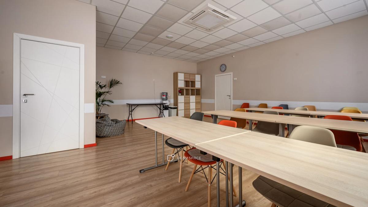 Солнечный зал для мастер-классов, тренингов, лекций на Маяковской - Фото №3