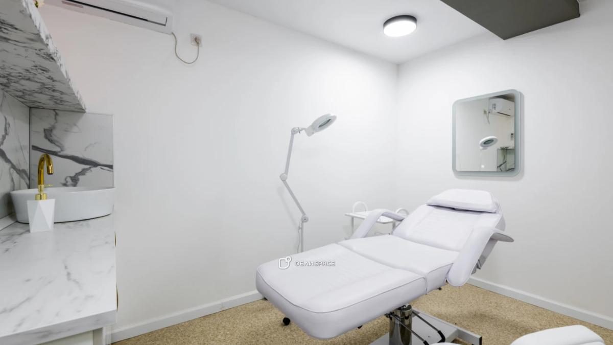 Стильный кабинет с кушеткой и мокрой точкой на Добрынинской - Фото №2