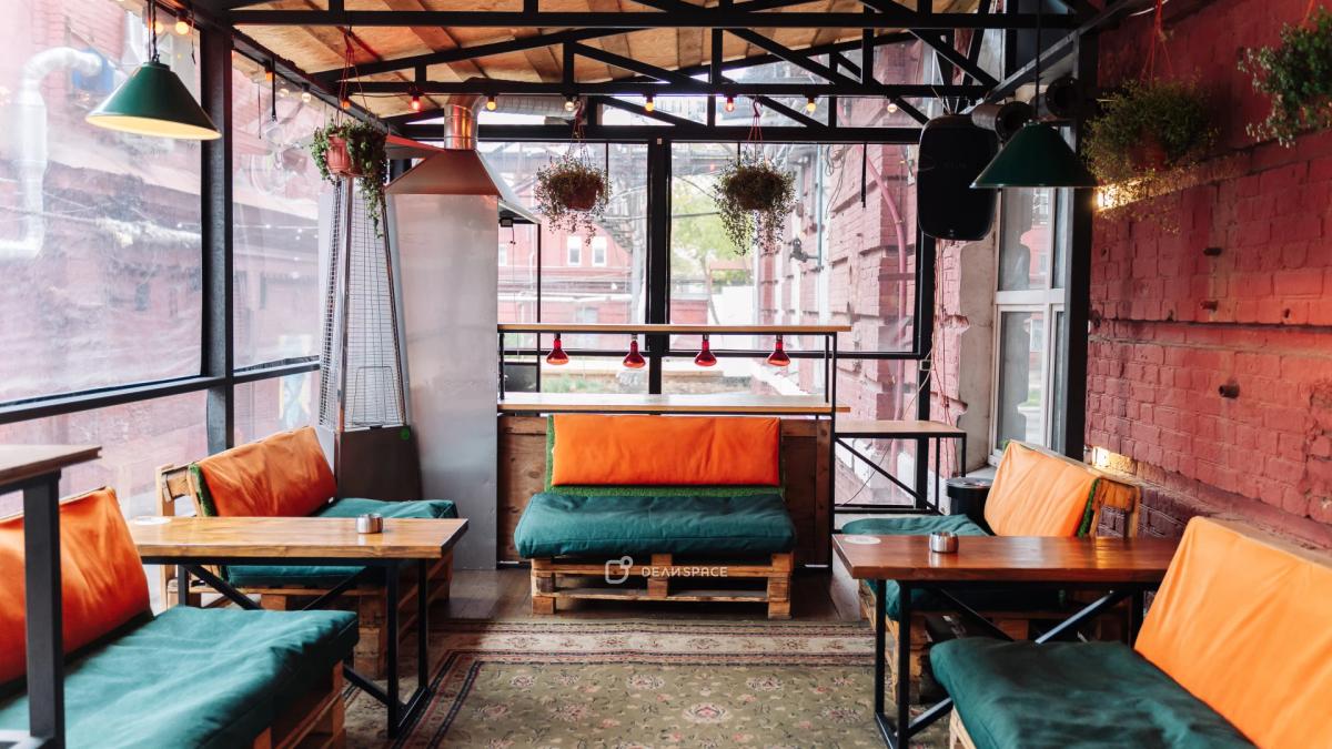 Трехуровневый лофт Plant House с кухней и верандой на Бауманской - Фото №2