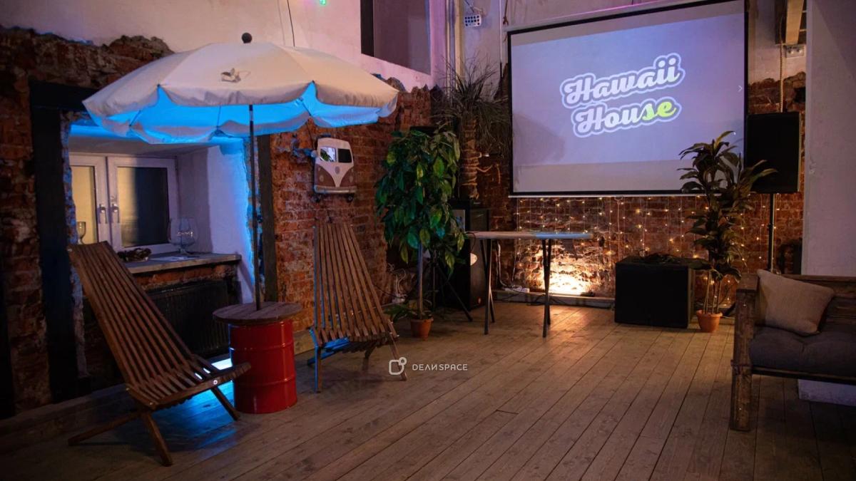 Большой лофт Hawaii House с верандой грилем и кухней на Бауманской - Фото №1