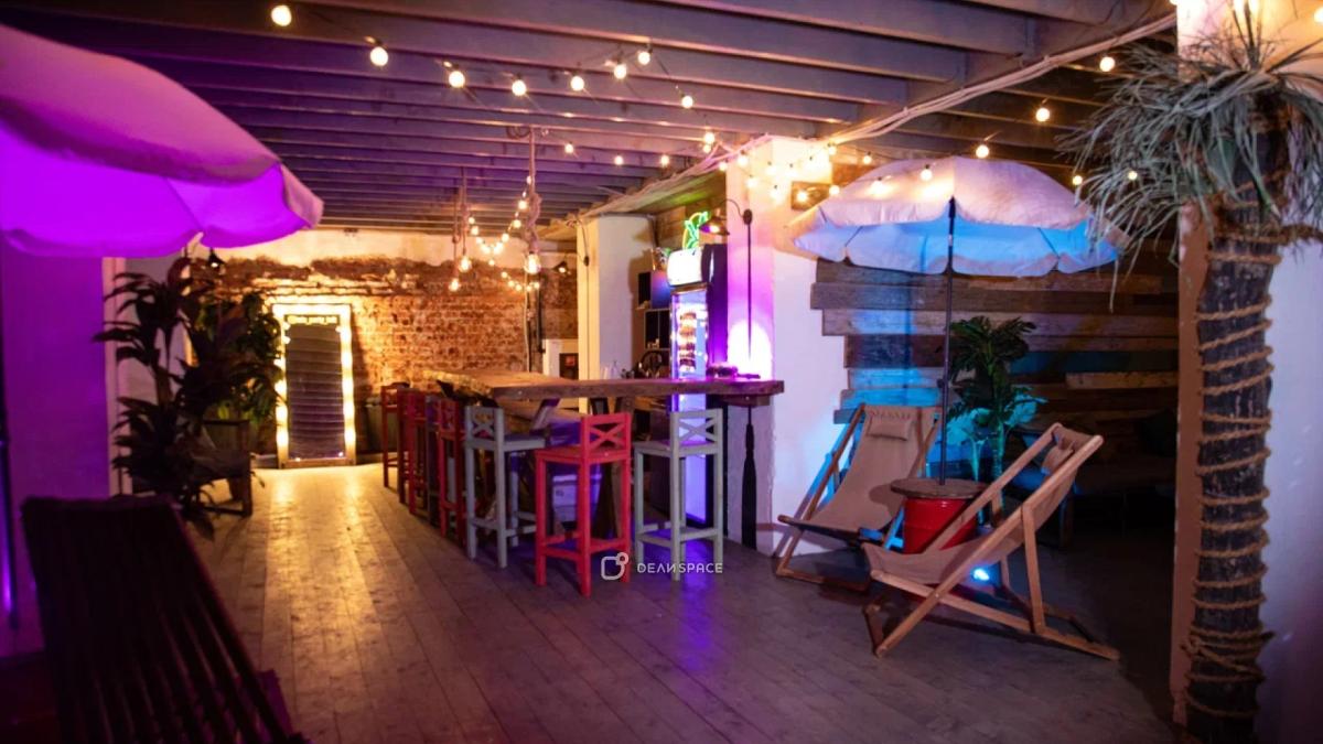 Большой лофт Hawaii House с верандой грилем и кухней на Бауманской - Фото №4