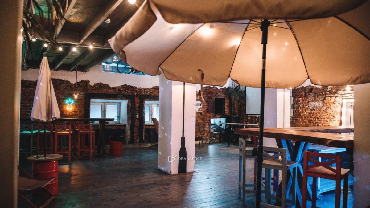 Большой лофт Hawaii House с верандой грилем и кухней на Бауманской - Фото №7