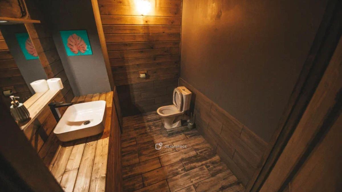 Большой лофт Hawaii House с верандой грилем и кухней на Бауманской - Фото №12