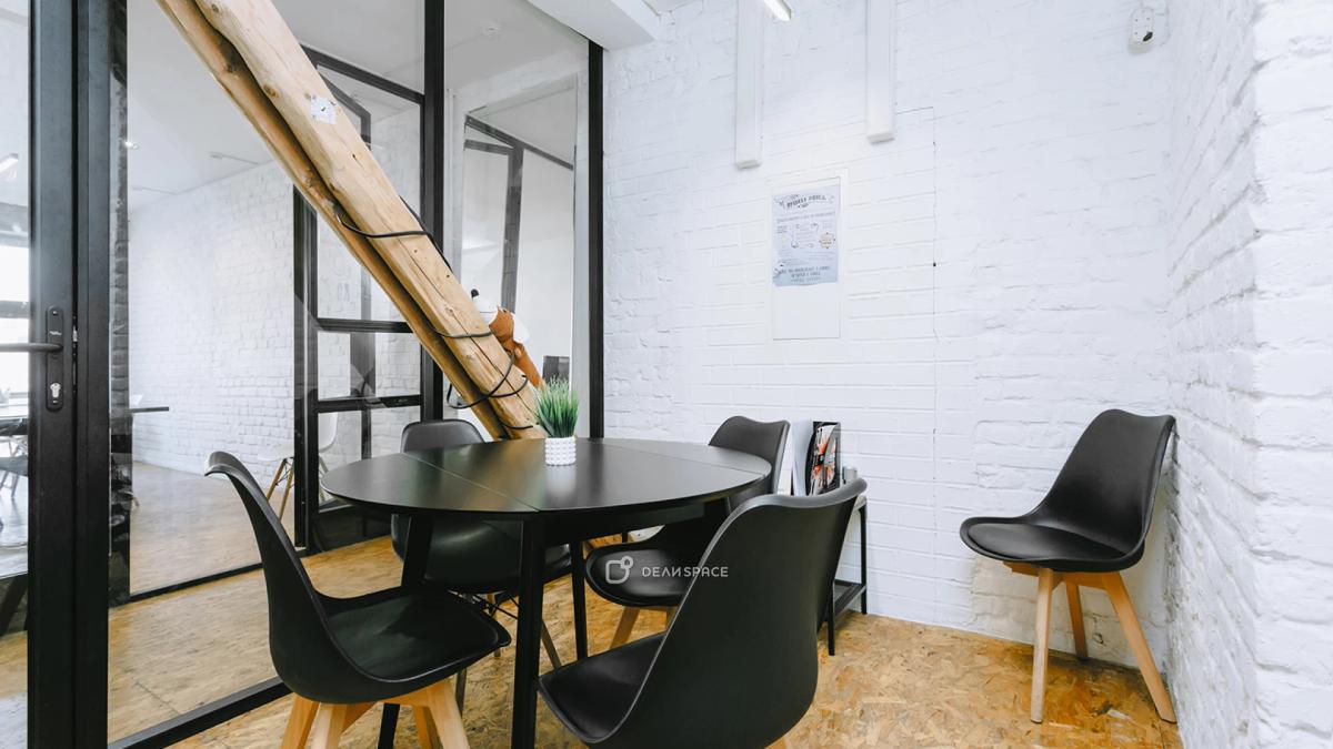 Аудитория Room 9 для переговоров, тренингов и мастер-классов на Чеховской - Фото №1