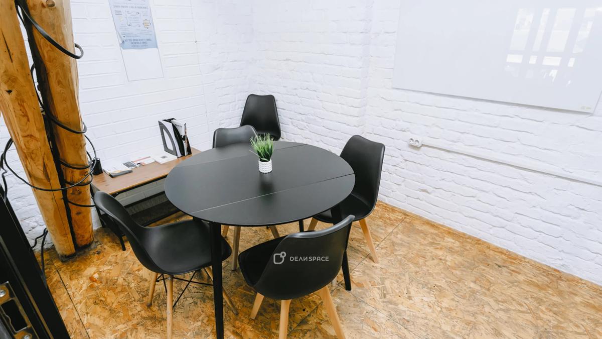 Аудитория Room 9 для переговоров, тренингов и мастер-классов на Чеховской - Фото №2