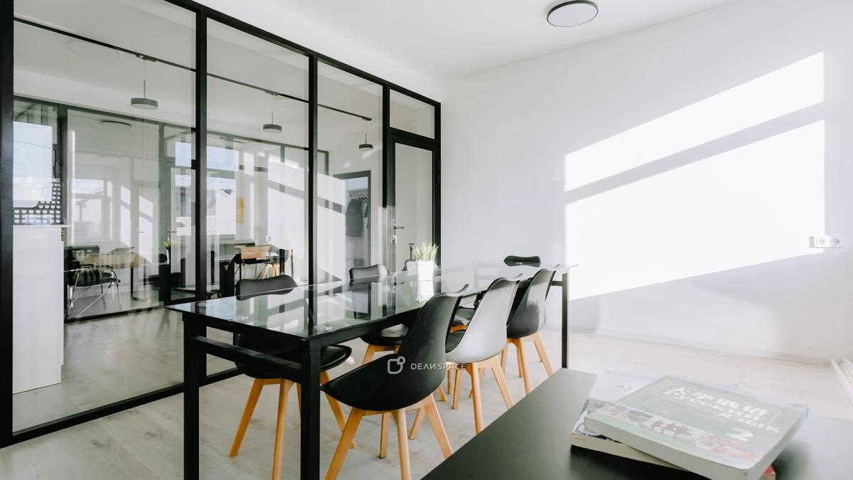 Аудитория Room 10 для переговоров, тренингов и мастер-классов на Чеховской - Фото №3