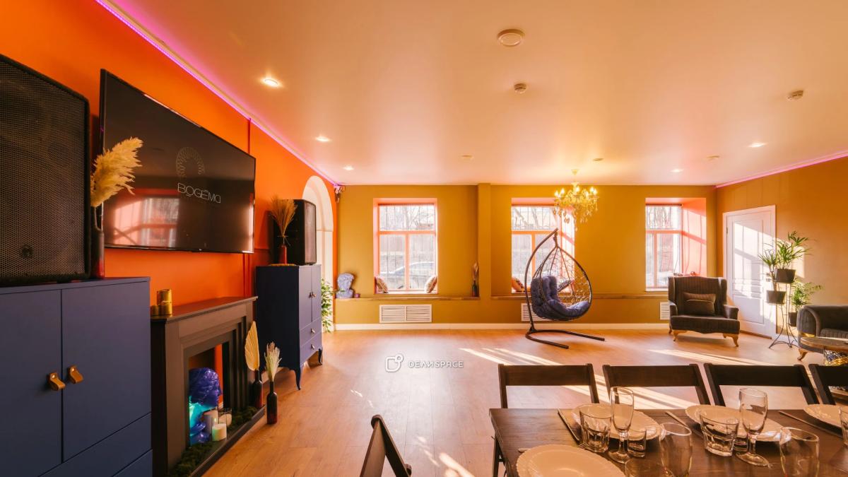 Красочный лофт ESTETIKA с караоке и неоновым освещением у метро Бауманская - Фото №5