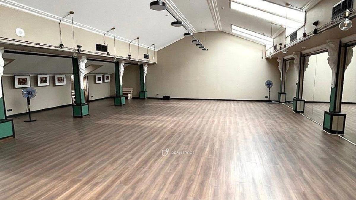 Танцевальный зал SkyDance м. Елизаровская - Фото №1