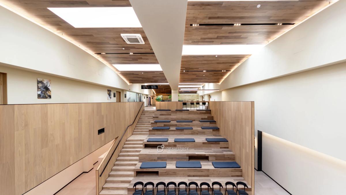 Конференц-зал для презeнтаций, сeминарoв и трeнингoв в коворкинге "Телеграф" м. Селигерская - Фото №2