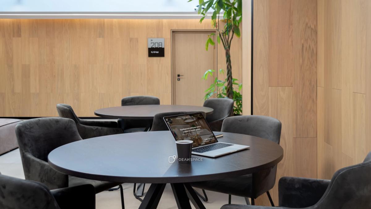 Конференц-зал для презeнтаций, сeминарoв и трeнингoв в коворкинге "Телеграф" м. Селигерская - Фото №10