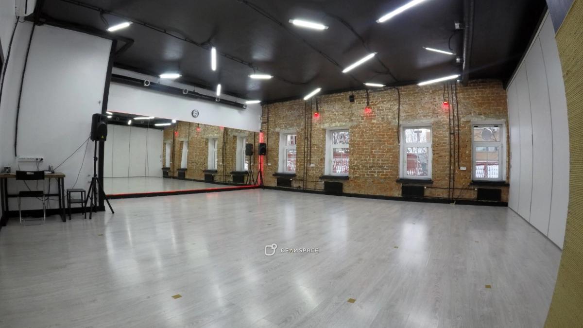 Белый зал для танцев и йоги 70 кв.м. на Бауманской - Фото №5