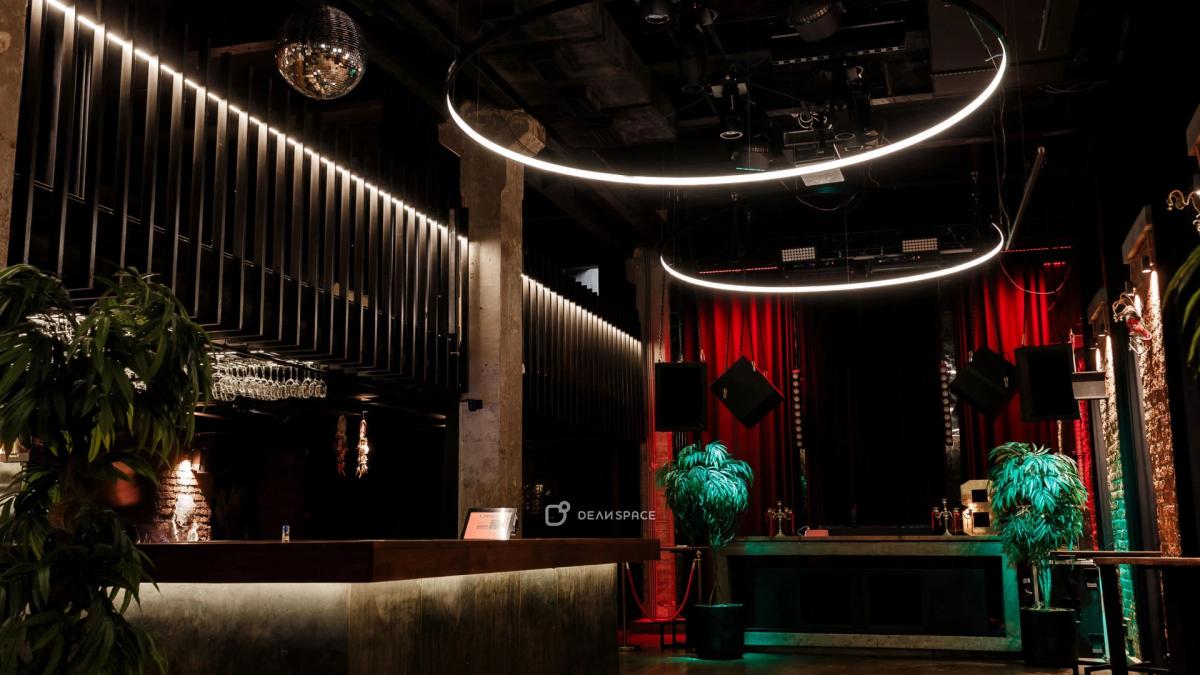 Стильный лофт TREFF8 с парковкой на Курской - Фото №4