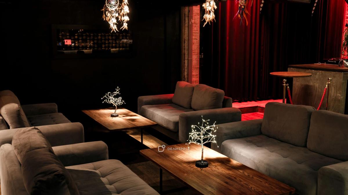 Стильный лофт TREFF8 с парковкой на Курской - Фото №7