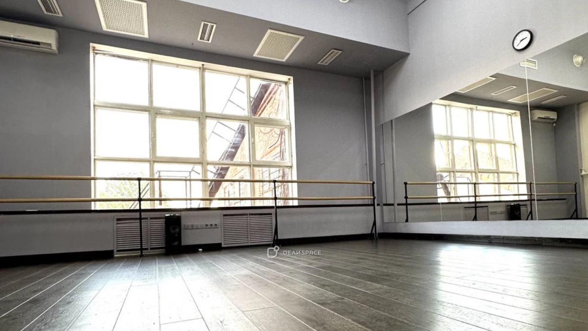 Танцевальный зал "Танцуй Тут" на Курской 4 - Фото №1