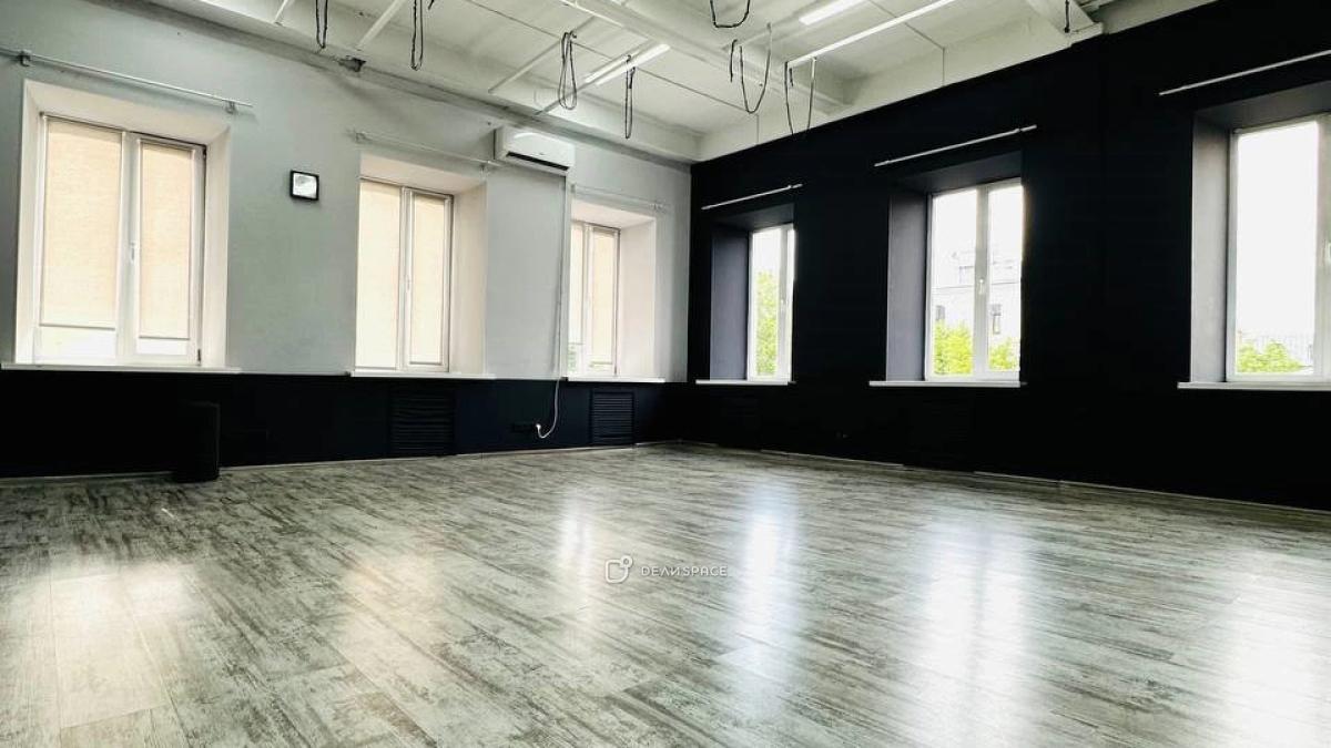 Танцевальный зал, с гамаками на Цветном бульваре №1 - Фото №1