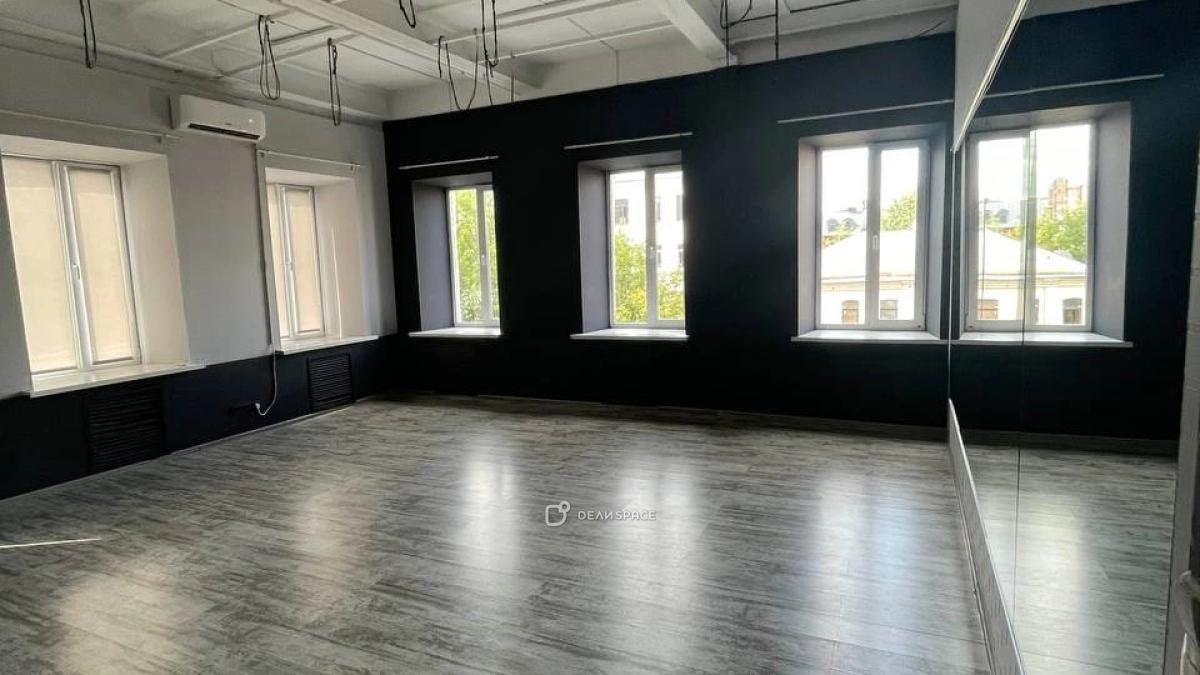 Танцевальный зал, с гамаками на Цветном бульваре №1 - Фото №2