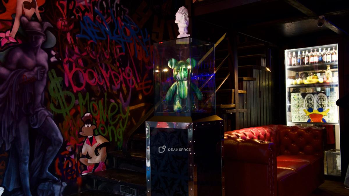 Двухэтажный лофт с баром и караоке - Фото №13