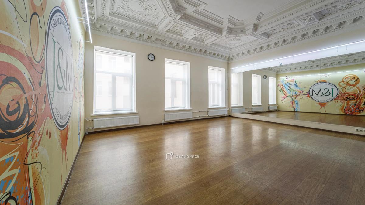 Зал "Скрипач на крыше" для занятий, танцев и йоги - Фото №1