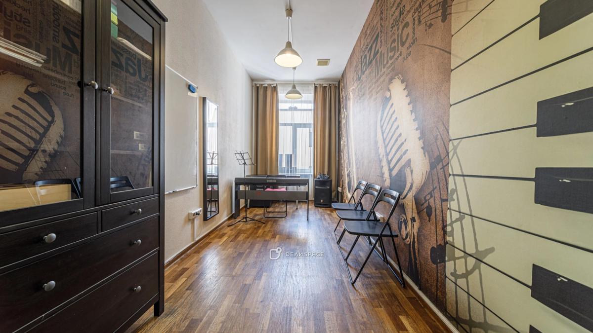 Зал "Мюзикл" для музыкальных репетиций, личных консультаций и переговоров - Фото №1