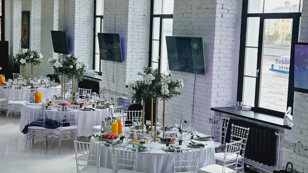 Лофт для бизнес - мероприятий на набережной в центре Москвы - Фото №8