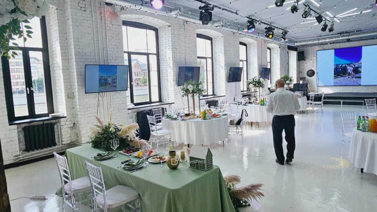 Лофт для бизнес - мероприятий на набережной в центре Москвы - Фото №13