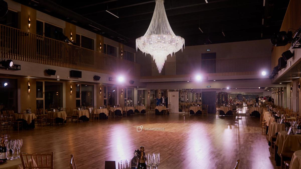 Роскошный зал для мероприятий на северо-западе Москвы - Фото №1