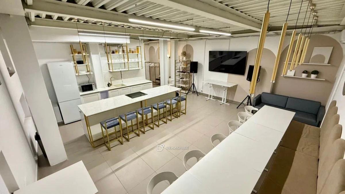 Дизайнерский лофт "Золотой зал" на Бауманской - Фото №3