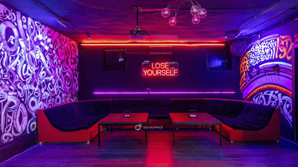 Лофт для вечеринок West Side VIP с караоке и PS 5 - Фото №6