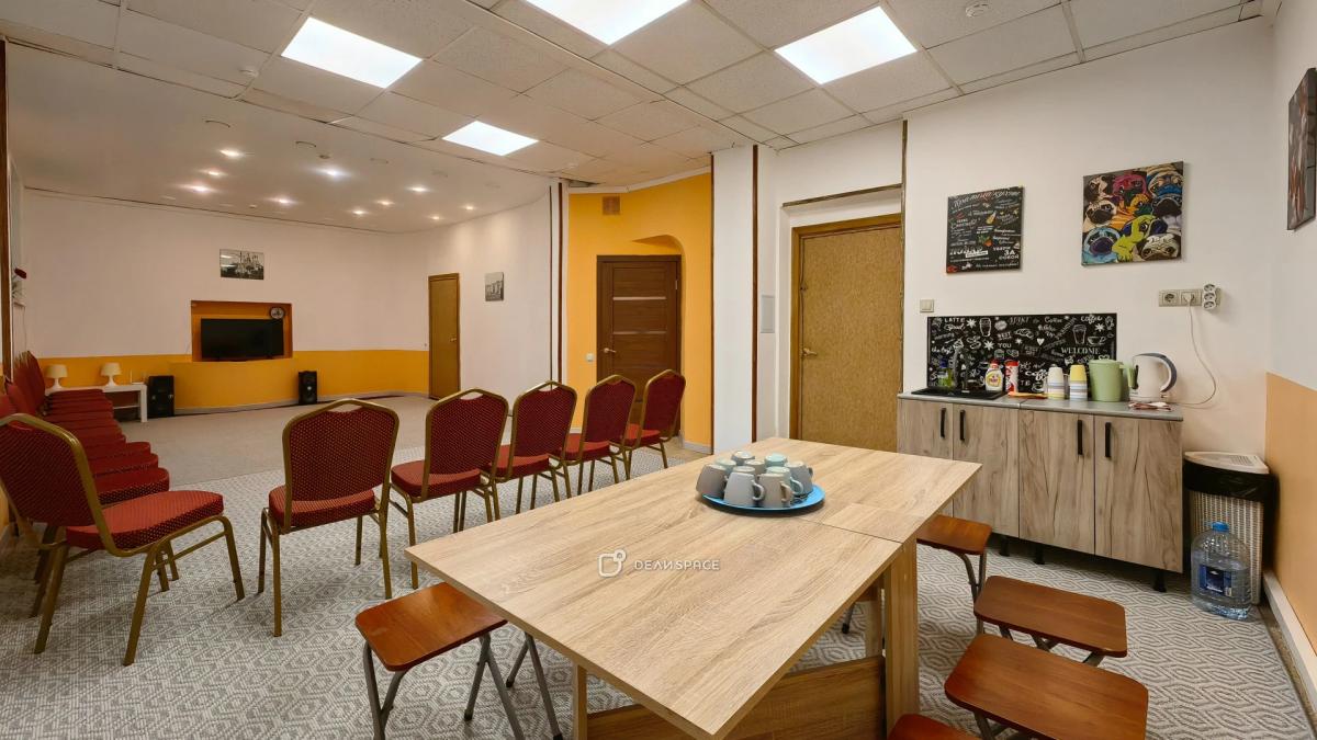 Зал "Конференц" для тренингов, семинаров, для деловых и дружеских встреч м. Новослободская - Фото №1