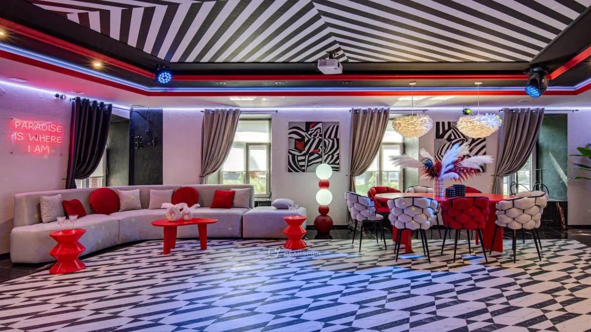 Лофт "Марти" черно-белая геометрия с футуристичным красным - Фото №6