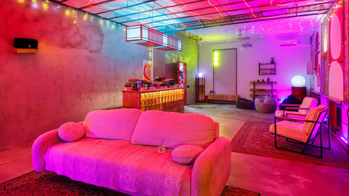 Неоновый лофт для мероприятий в центре Москвы - Фото №4