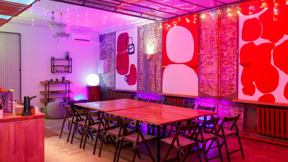 Неоновый лофт для мероприятий в центре Москвы - Фото №7