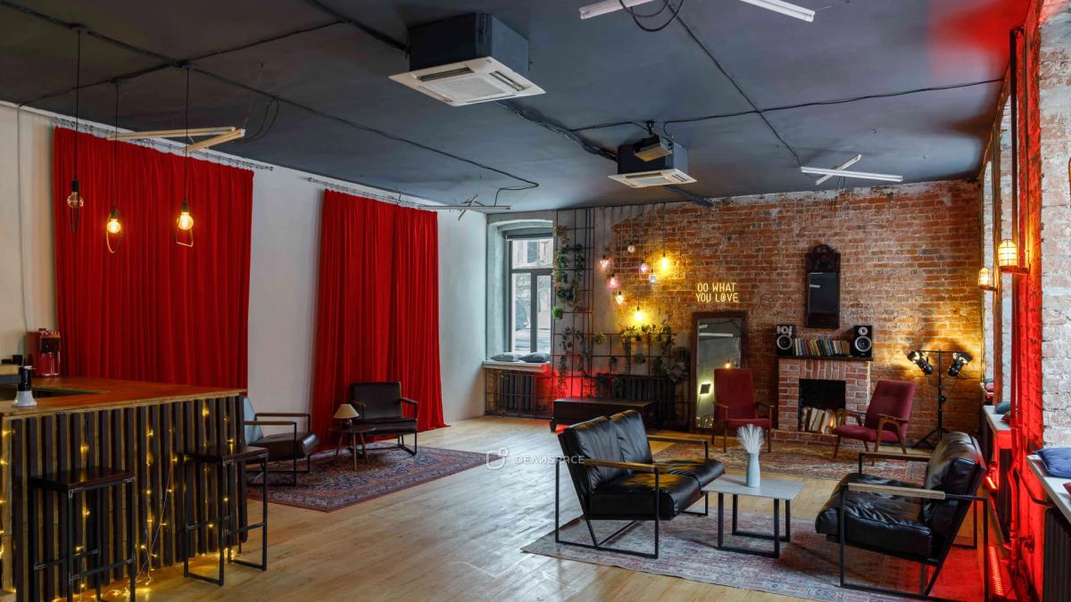 Кирпичный лофт с камином в центре Москвы - Фото №8