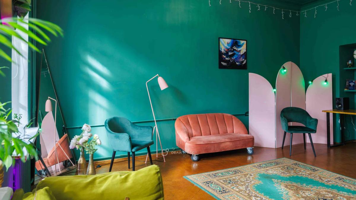 Зеленый лофт с фламинго  в центре Москвы - Фото №8