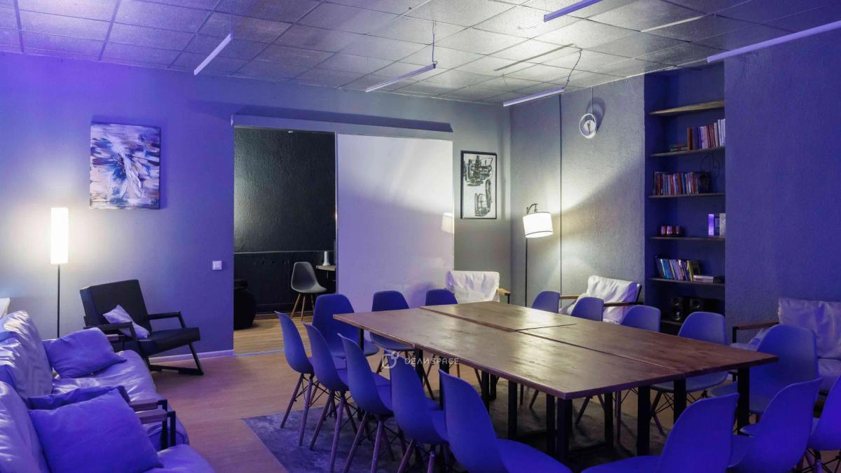 Монохромный лофт в центре Москвы - Фото №10